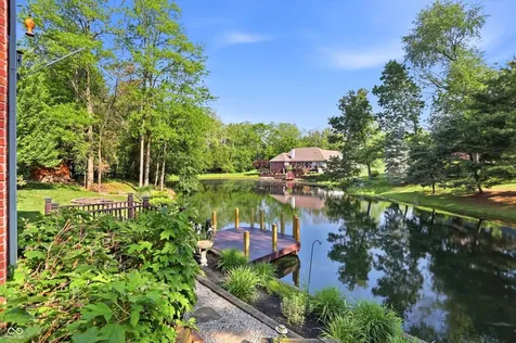 136 W Chalet Drive Mooresville IN 46158