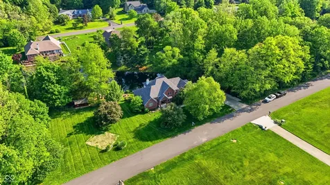 136 W Chalet Drive Mooresville IN 46158