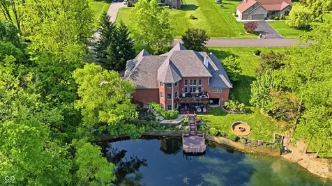 136 W Chalet Drive Mooresville IN 46158