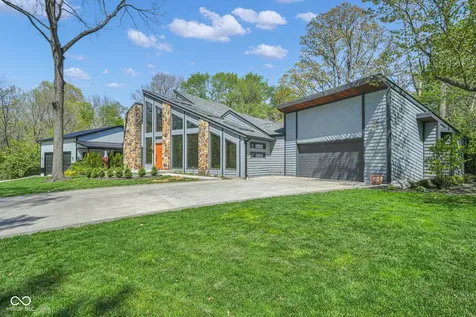 785 Pineview Drive Zionsville IN 46077