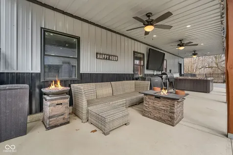 785 Pineview Drive Zionsville IN 46077