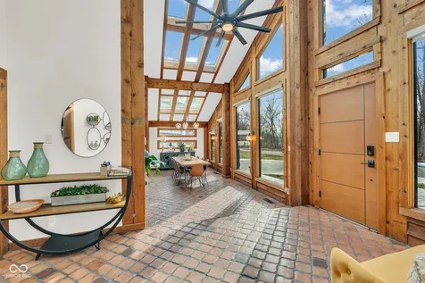 785 Pineview Drive Zionsville IN 46077