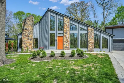 785 Pineview Drive Zionsville IN 46077