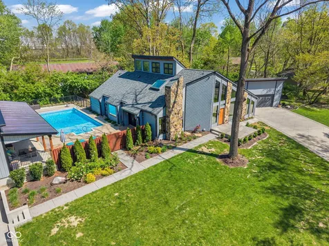 785 Pineview Drive Zionsville IN 46077
