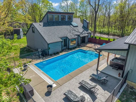 785 Pineview Drive Zionsville IN 46077