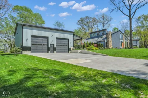 785 Pineview Drive Zionsville IN 46077