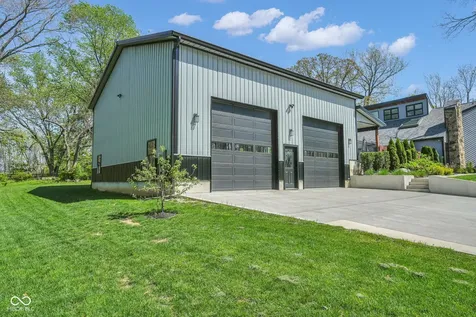 785 Pineview Drive Zionsville IN 46077