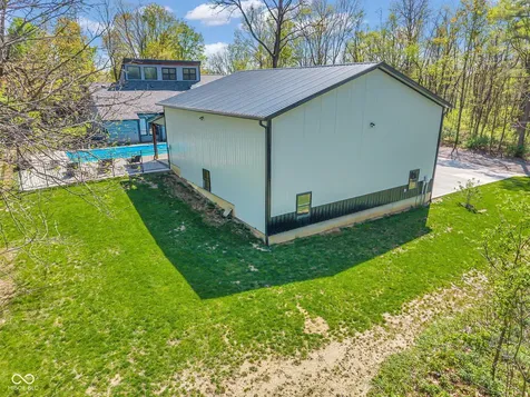 785 Pineview Drive Zionsville IN 46077