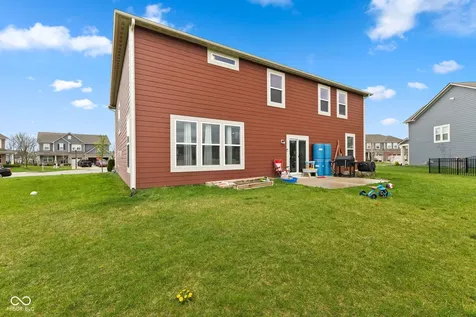 9719 Cimmaron Avenue Mccordsville IN 46055