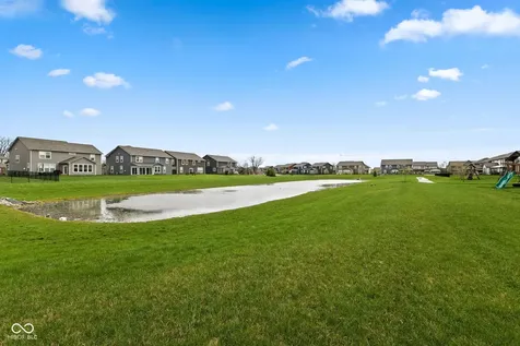 9719 Cimmaron Avenue Mccordsville IN 46055