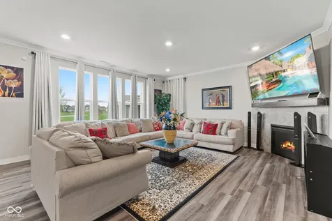 9719 Cimmaron Avenue Mccordsville IN 46055