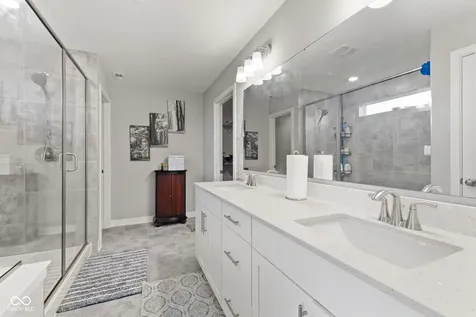 9719 Cimmaron Avenue Mccordsville IN 46055