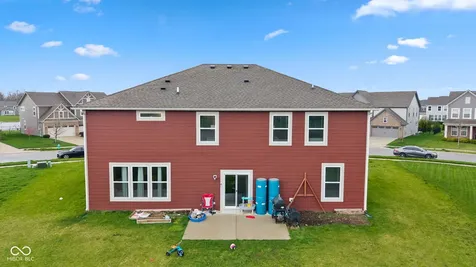 9719 Cimmaron Avenue Mccordsville IN 46055