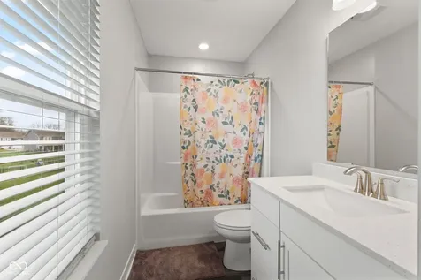 9719 Cimmaron Avenue Mccordsville IN 46055