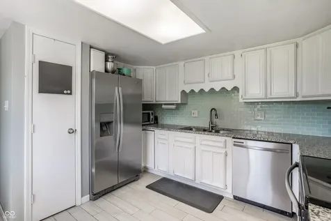 3021 Kessler Boulevard East Drive Indianapolis IN 46220