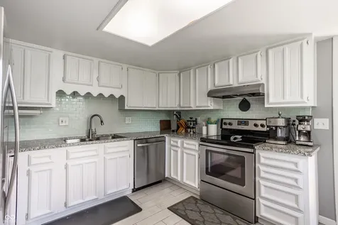 3021 Kessler Boulevard East Drive Indianapolis IN 46220
