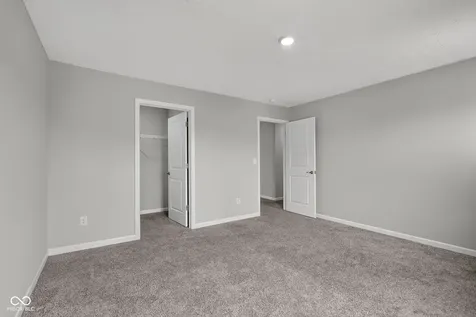 1944 Fairmount Drive Greenfield IN 46140