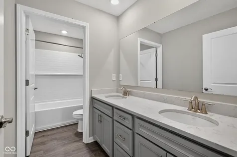 1944 Fairmount Drive Greenfield IN 46140
