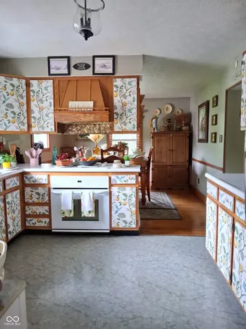 1022 E 600 S Franklin IN 46131