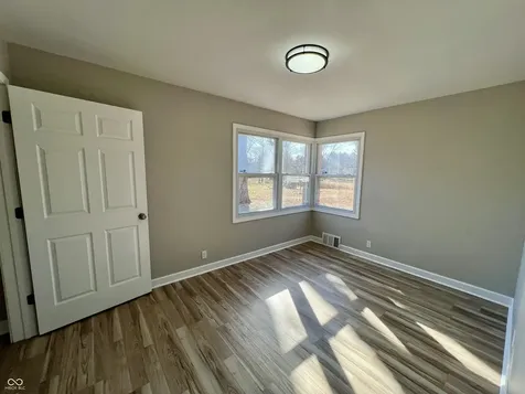 5736 Sharon Road Indianapolis IN 46228