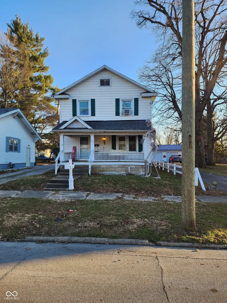 317 W Thompson Street Sullivan IN 47882