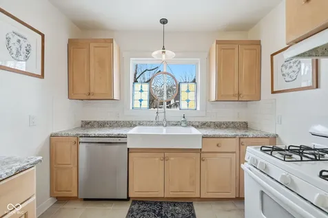 236 W 33rd Street Indianapolis IN 46208