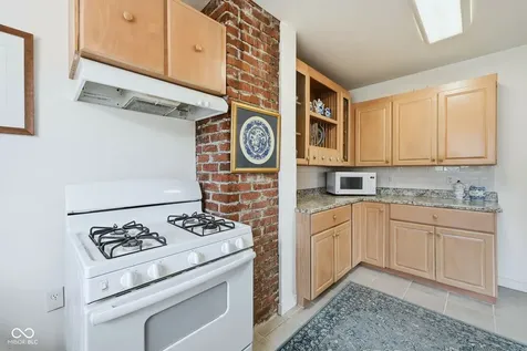 236 W 33rd Street Indianapolis IN 46208