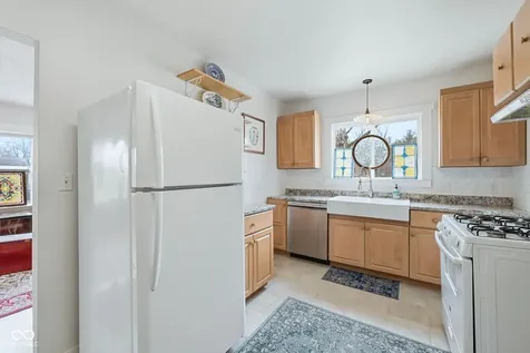 236 W 33rd Street Indianapolis IN 46208
