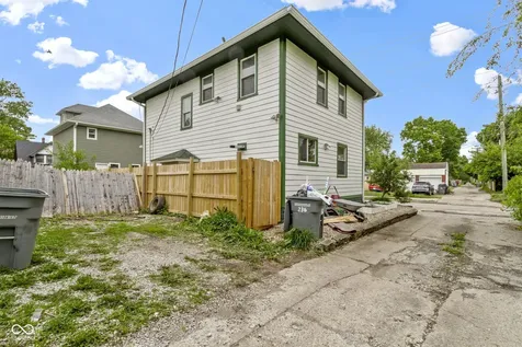 236 W 33rd Street Indianapolis IN 46208