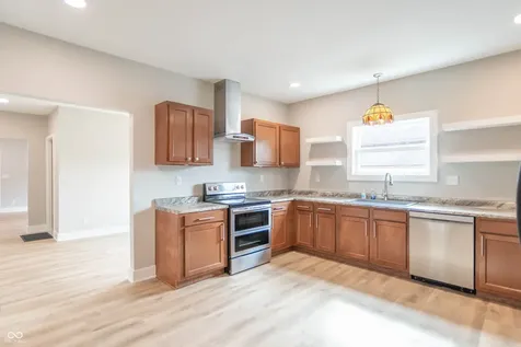 252 S Main Street Cloverdale IN 46120