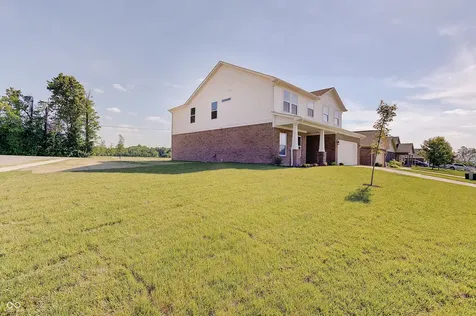 4975 E Daisy Lane Mooresville IN 46158