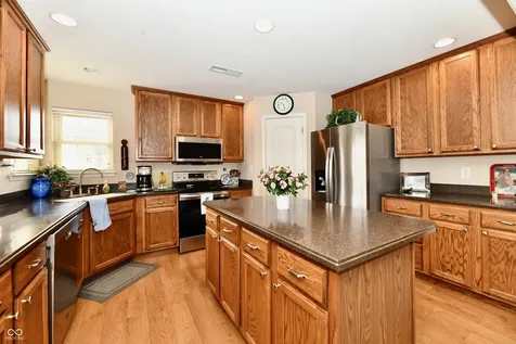 5514 Coventry Park Way Indianapolis IN 46237