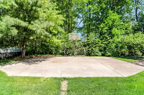1159 Paris Drive Franklin IN 46131