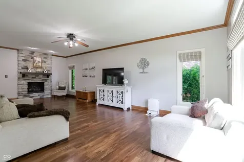 1159 Paris Drive Franklin IN 46131