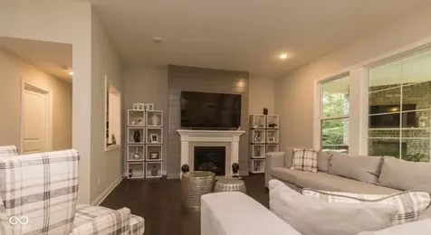 5146 Oak Ridge Trail Columbus IN 47201