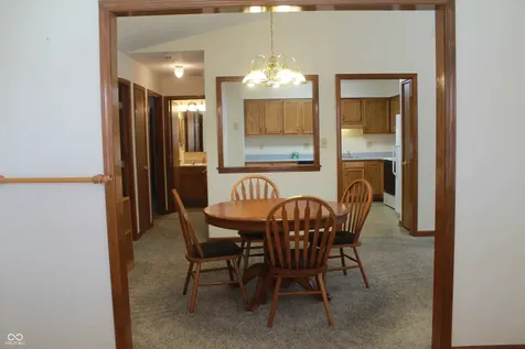 6376 Village Oak Court Indianapolis IN 46236
