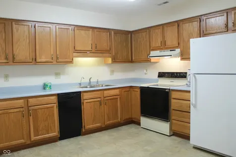 6376 Village Oak Court Indianapolis IN 46236