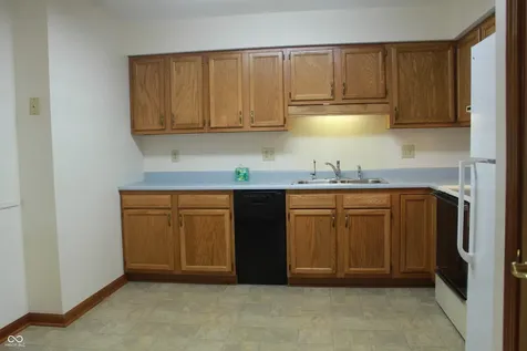 6376 Village Oak Court Indianapolis IN 46236