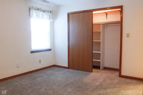 6376 Village Oak Court Indianapolis IN 46236