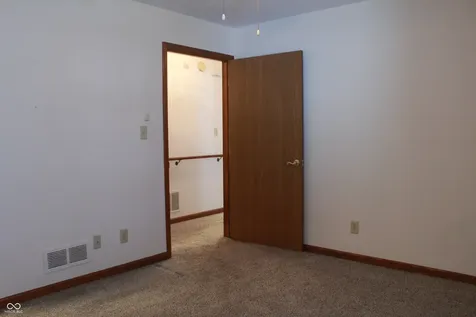 6376 Village Oak Court Indianapolis IN 46236