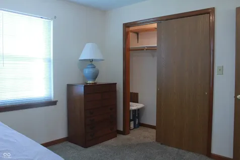 6376 Village Oak Court Indianapolis IN 46236