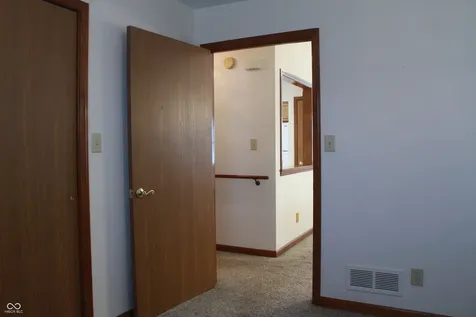 6376 Village Oak Court Indianapolis IN 46236