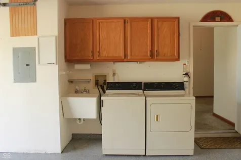 6376 Village Oak Court Indianapolis IN 46236