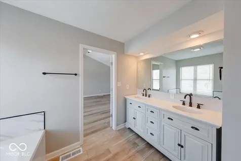 10744 Putnam Place Carmel IN 46032
