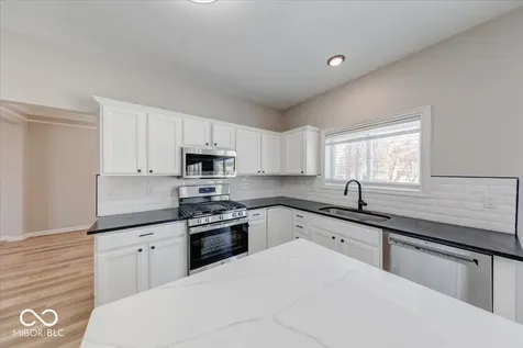 10744 Putnam Place Carmel IN 46032