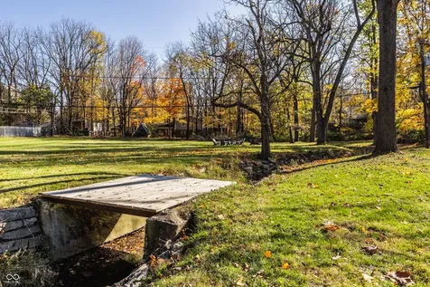 9215 Kerwood Drive Indianapolis IN 46240