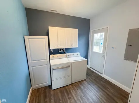 2122 Danbury Drive Indianapolis IN 46231