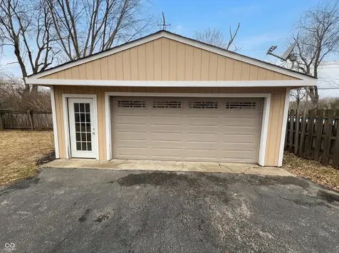 2122 Danbury Drive Indianapolis IN 46231