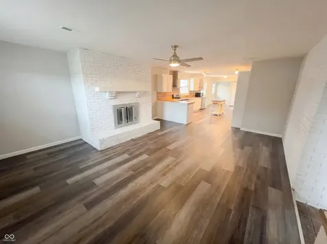 2122 Danbury Drive Indianapolis IN 46231