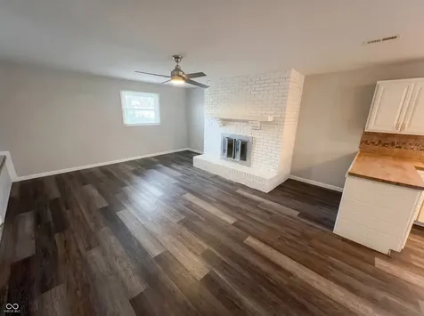 2122 Danbury Drive Indianapolis IN 46231